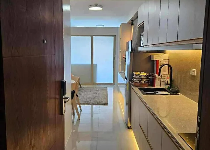 Scandi-inspired Pasay For Rent - Entire House With Balcony Facing Moa Apartment *