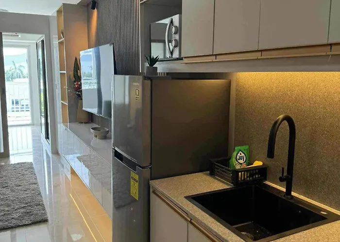 Scandi-inspired Pasay For Rent - Entire House With Balcony Facing Moa Apartment *