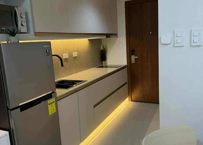 Scandi-inspired Pasay For Rent - Entire House With Balcony Facing Moa Apartment *