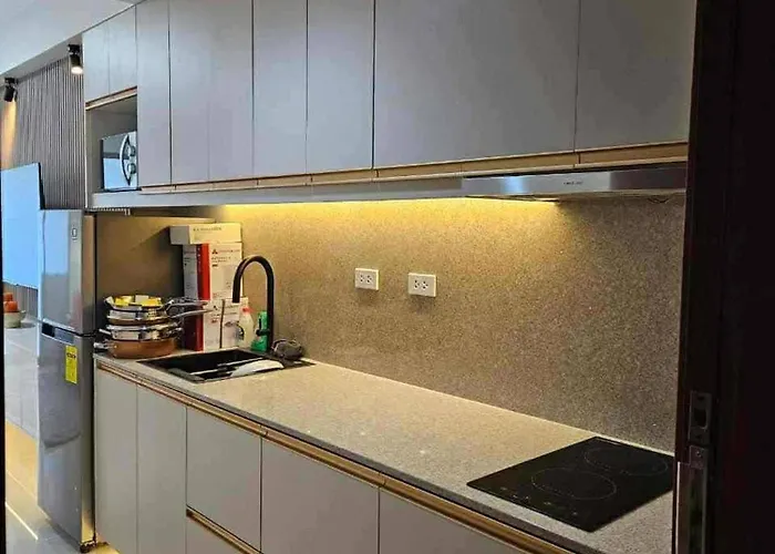 Apartment Scandi-inspired Pasay For Rent - Entire House With Balcony Facing Moa *